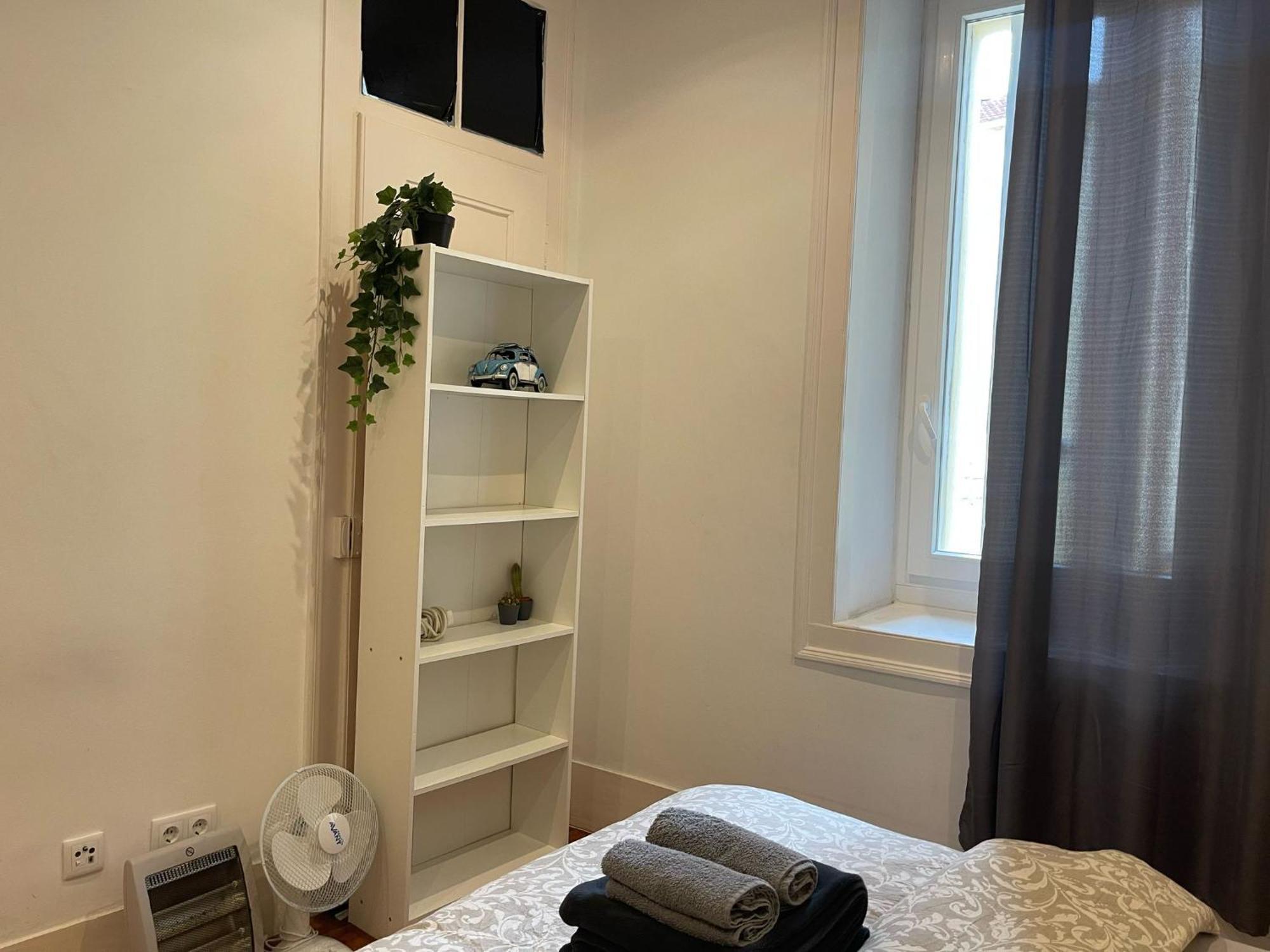 Embassy Arriaga Private Elegance Rooms In Stylish Shared Apartment Lisbona Esterno foto