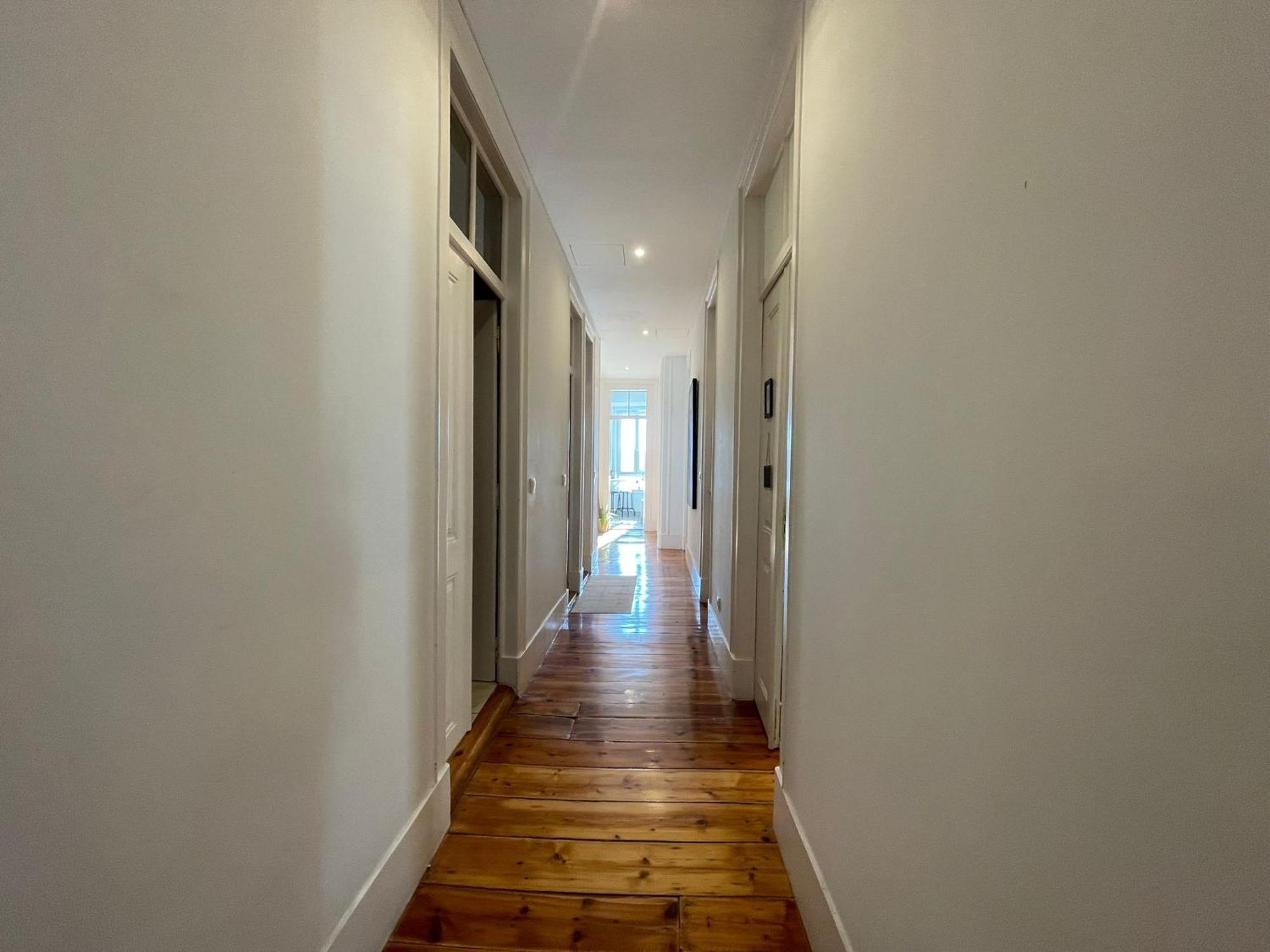 Embassy Arriaga Private Elegance Rooms In Stylish Shared Apartment Lisbona Esterno foto