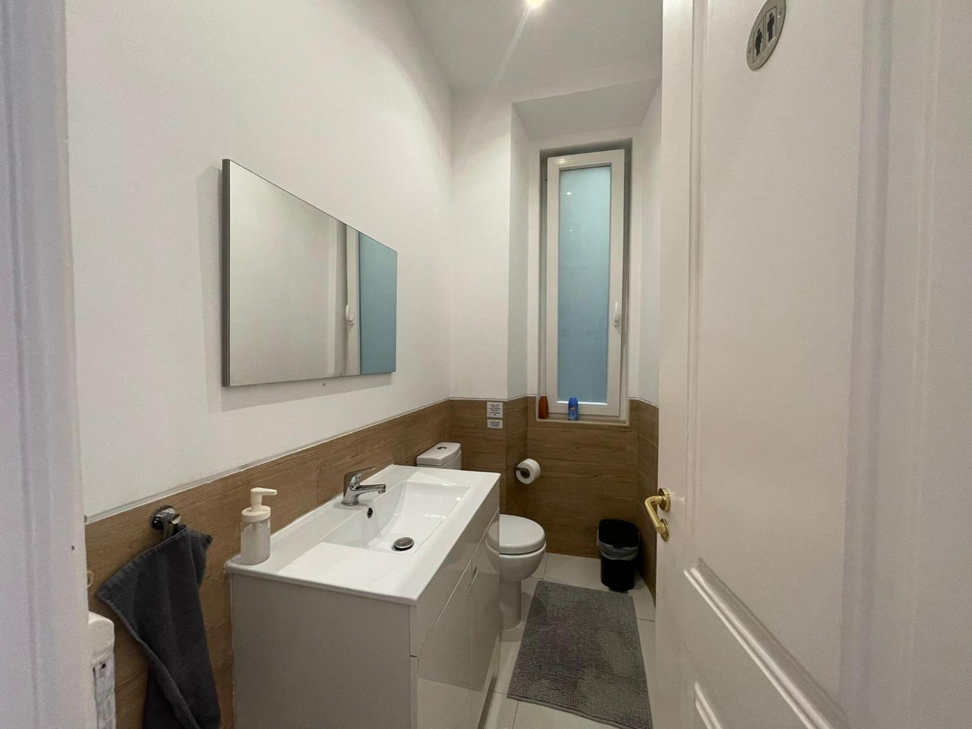 Embassy Arriaga Private Elegance Rooms In Stylish Shared Apartment Lisbona Esterno foto