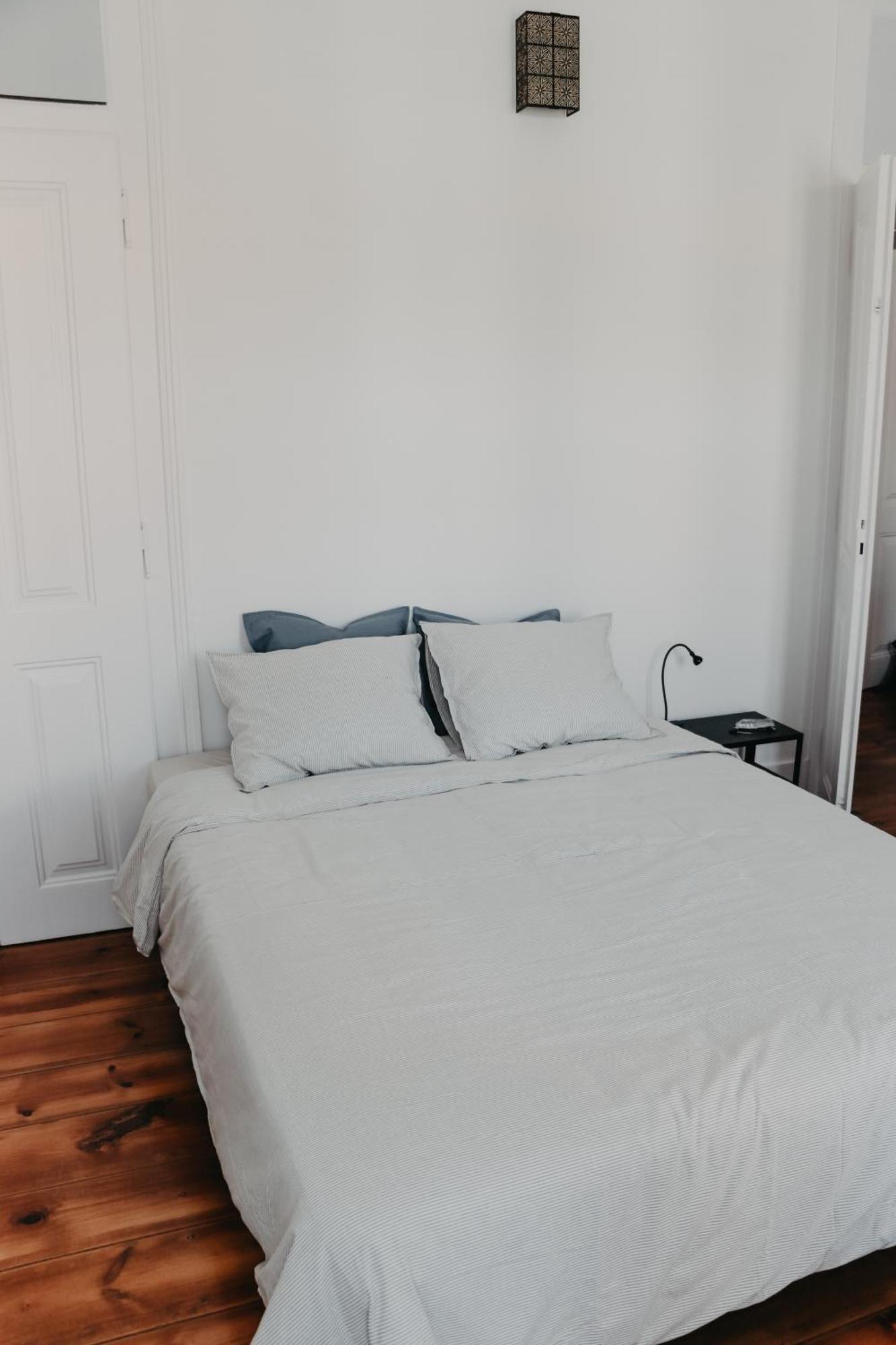 Embassy Arriaga Private Elegance Rooms In Stylish Shared Apartment Lisbona Esterno foto