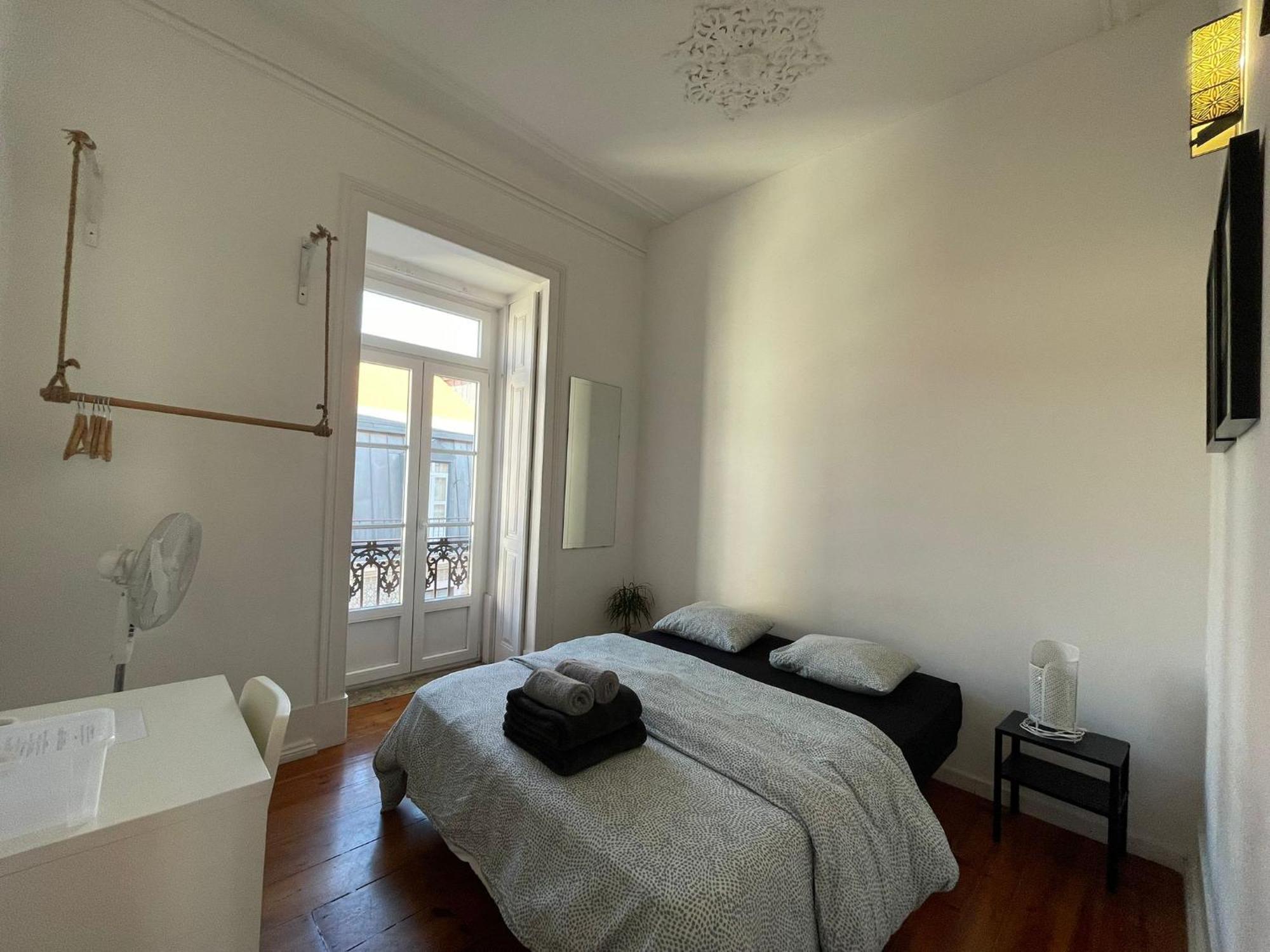 Embassy Arriaga Private Elegance Rooms In Stylish Shared Apartment Lisbona Esterno foto