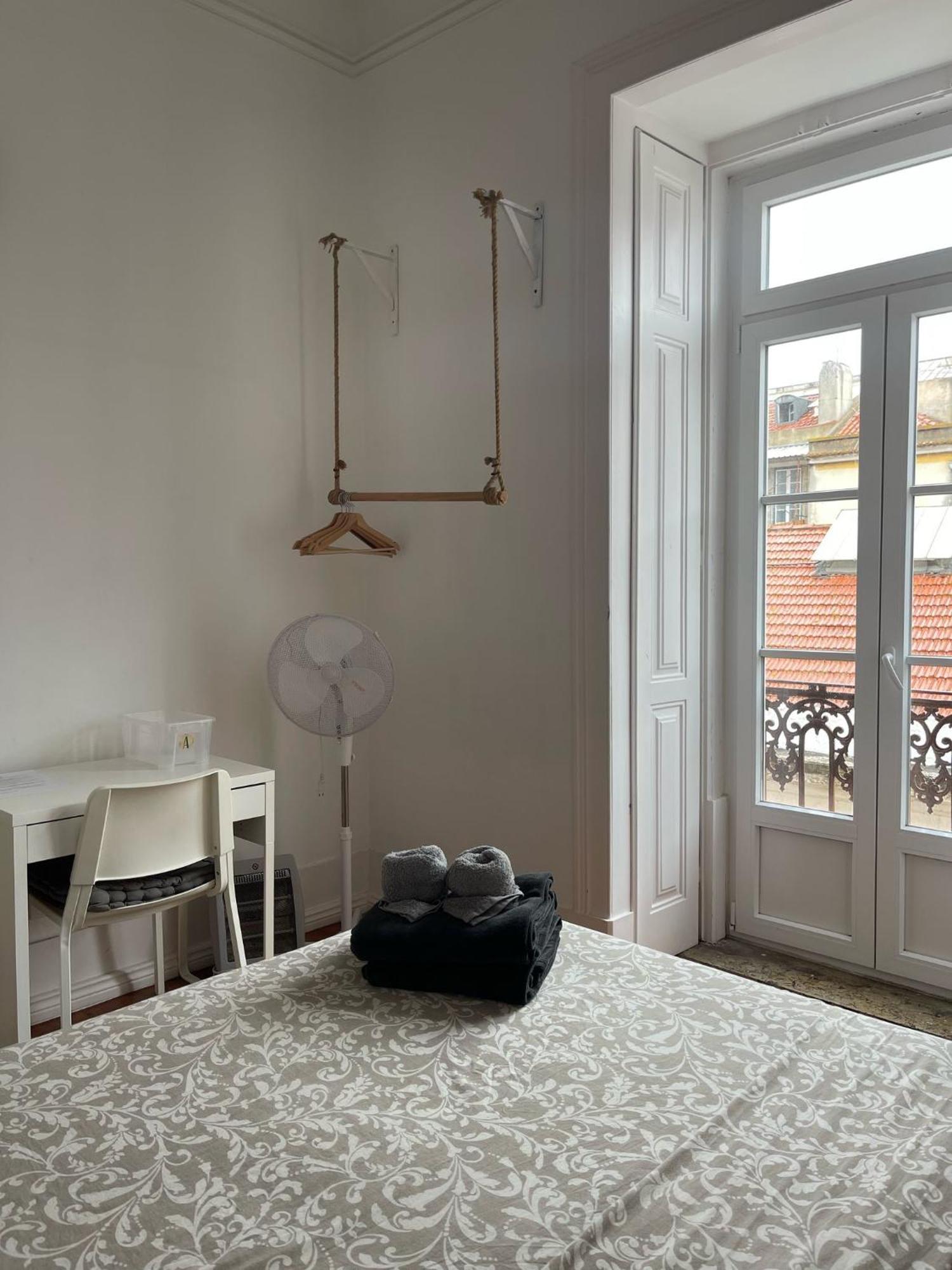 Embassy Arriaga Private Elegance Rooms In Stylish Shared Apartment Lisbona Esterno foto